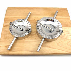 1pc Multifunctional Stainless Steel Ravioli Maker - Easy to Use Dumpling Maker and Cooking Pastry Cutter for Kitchen Kitchen Accessories
