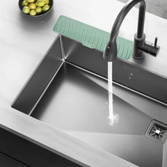 Kitchen Faucet Silicone Mat Bathroom Anti-Slip Sink Drain Mat, Slope Diversion Drainage Mat, Tableware Drying Protection Mat